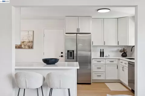 Kitchen - 224 Wilshire Ave, Vallejo, CA 94591 photo 1 of 2