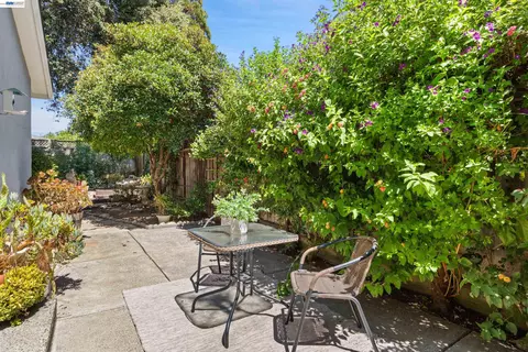 Exterior - 5515 Alaska Dr, Concord, CA 94521 photo 16 of 19