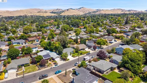 View/Area - 5515 Alaska Dr, Concord, CA 94521 photo 7 of 8