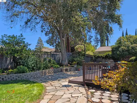 Exterior - 5515 Alaska Dr, Concord, CA 94521 photo 5 of 19