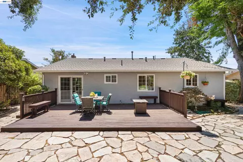 Exterior - 5515 Alaska Dr, Concord, CA 94521 photo 12 of 19