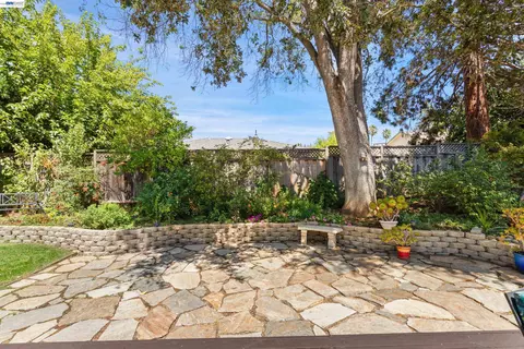 Exterior - 5515 Alaska Dr, Concord, CA 94521 photo 13 of 19