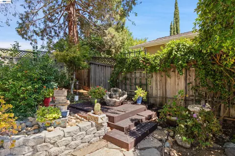 Exterior - 5515 Alaska Dr, Concord, CA 94521 photo 14 of 19