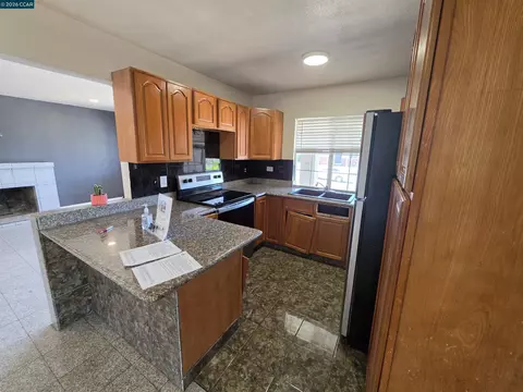 Kitchen - 107 Orange St, Vallejo, CA 94590 photo 1 of 1