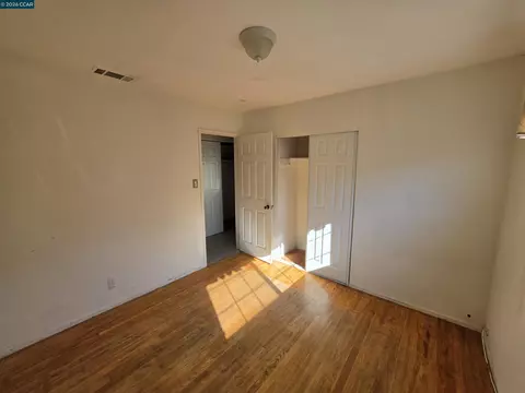 Bedroom - 107 Orange St, Vallejo, CA 94590 photo 2 of 6