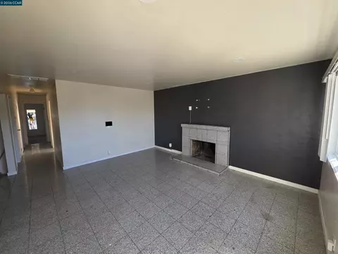 Living - 107 Orange St, Vallejo, CA 94590 photo 1 of 3