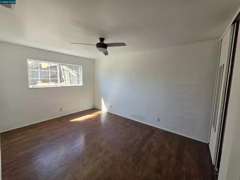 Bedroom - 107 Orange St, Vallejo, CA 94590 photo 3 of 6