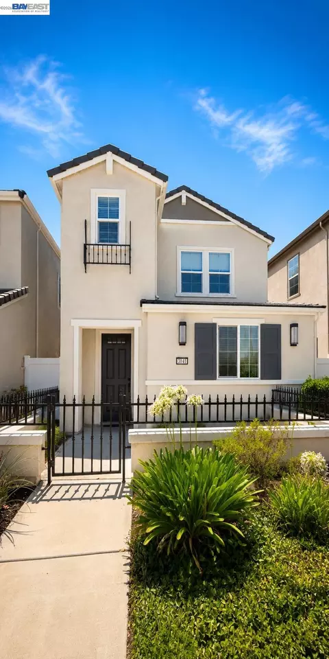 3141 Bluebird Ct, West Sacramento, CA 95691