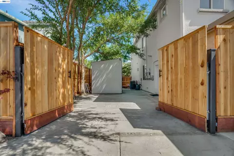 Exterior - 757 Dody Dr, Manteca, CA 95337 photo 5 of 8