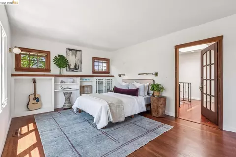 Bedroom - 2431 Mckinley Ave, Berkeley, CA 94703 photo 2 of 11