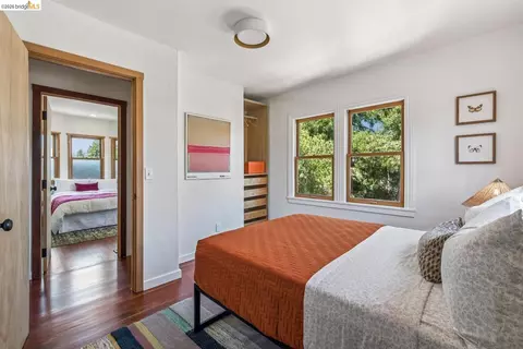 Bedroom - 2431 Mckinley Ave, Berkeley, CA 94703 photo 8 of 11