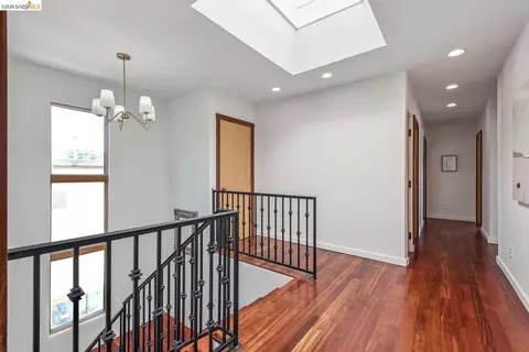 Entry Way - 2431 Mckinley Ave, Berkeley, CA 94703 photo 6 of 6