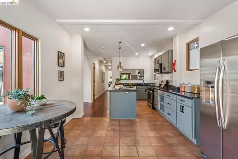 Kitchen - 2431 Mckinley Ave, Berkeley, CA 94703 photo 6 of 7
