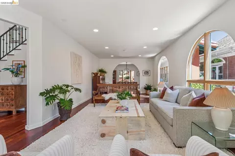 Living - 2431 Mckinley Ave, Berkeley, CA 94703 photo 2 of 4