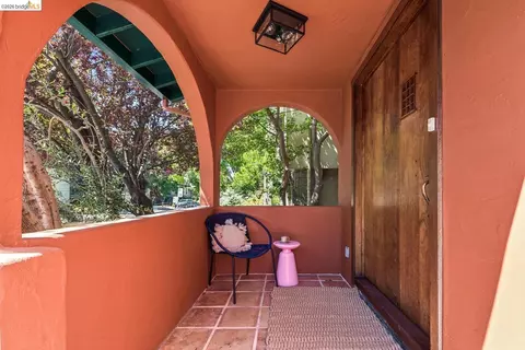 Exterior - 2431 Mckinley Ave, Berkeley, CA 94703 photo 2 of 11