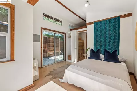 Bedroom - 2431 Mckinley Ave, Berkeley, CA 94703 photo 11 of 11