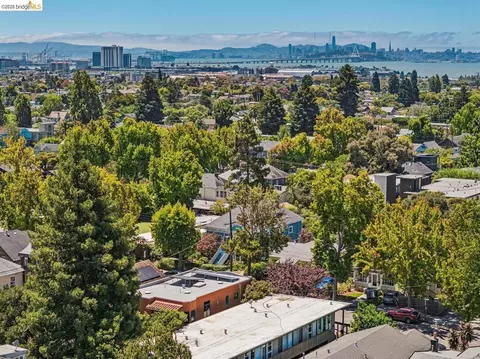 View/Area - 2431 Mckinley Ave, Berkeley, CA 94703 photo 1 of 4