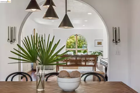 Dining - 2431 Mckinley Ave, Berkeley, CA 94703 photo 3 of 4