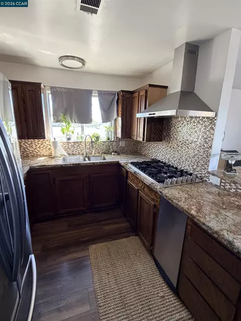 2415 Columbia Blvd, Richmond, CA 94804