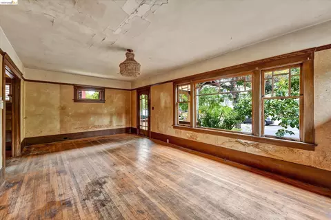 Living - 2219 Derby St, Berkeley, CA 94705 photo 5 of 6