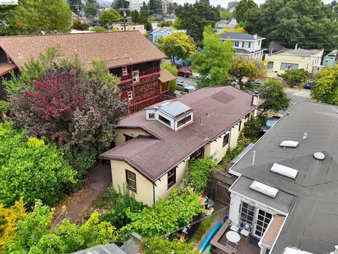 Exterior - 2219 Derby St, Berkeley, CA 94705 photo 11 of 11