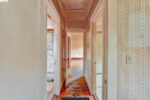 Entry Way - 2219 Derby St, Berkeley, CA 94705 photo 3 of 3