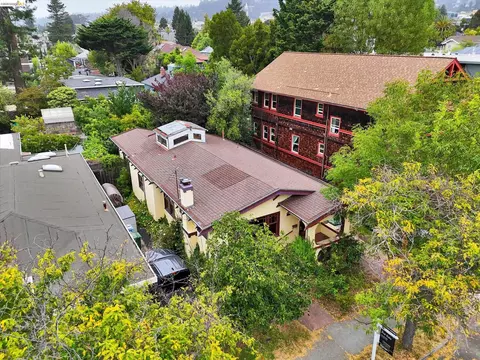 View/Area - 2219 Derby St, Berkeley, CA 94705 photo 6 of 15