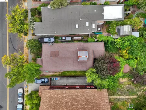 View/Area - 2219 Derby St, Berkeley, CA 94705 photo 8 of 15