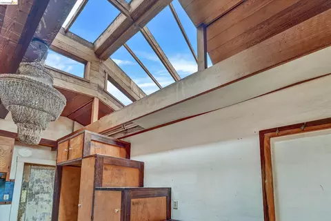 Entry Way - 2219 Derby St, Berkeley, CA 94705 photo 2 of 3