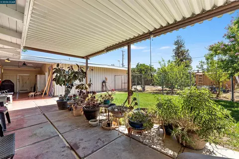 Exterior - 700 Real Ave, Newman, CA 95360 photo 11 of 11