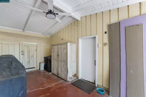 Entry Way - 700 Real Ave, Newman, CA 95360 photo 1 of 1