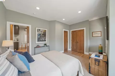 Bedroom - 2635 Mathews St, Berkeley, CA 94702 photo 6 of 18