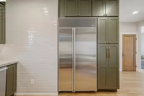 Kitchen - 2635 Mathews St, Berkeley, CA 94702 photo 12 of 17