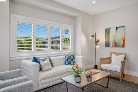 Living - 2635 Mathews St, Berkeley, CA 94702 photo 2 of 6