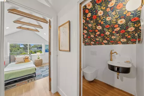 Entry Way - 2635 Mathews St, Berkeley, CA 94702 photo 11 of 11