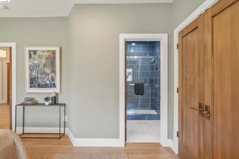 Entry Way - 2635 Mathews St, Berkeley, CA 94702 photo 5 of 11
