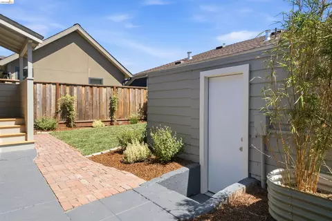 Exterior - 2635 Mathews St, Berkeley, CA 94702 photo 10 of 10