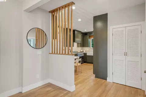 Entry Way - 2635 Mathews St, Berkeley, CA 94702 photo 3 of 11