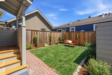 Exterior - 2635 Mathews St, Berkeley, CA 94702 photo 5 of 10