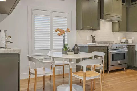 Kitchen - 2635 Mathews St, Berkeley, CA 94702 photo 3 of 17