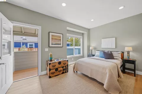 Bedroom - 2635 Mathews St, Berkeley, CA 94702 photo 7 of 18