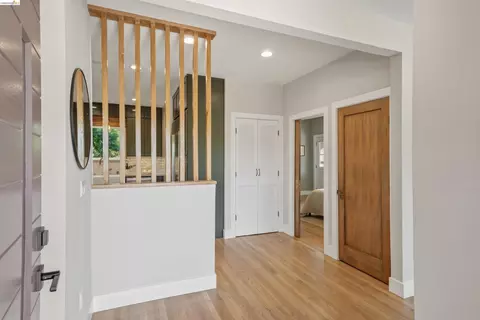 Entry Way - 2635 Mathews St, Berkeley, CA 94702 photo 1 of 11