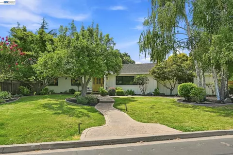14 Liberta Ct, Danville, CA 94526