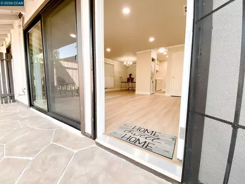 Exterior - 5457 Roundtree Pl #J, Concord, CA 94521 photo 1 of 18