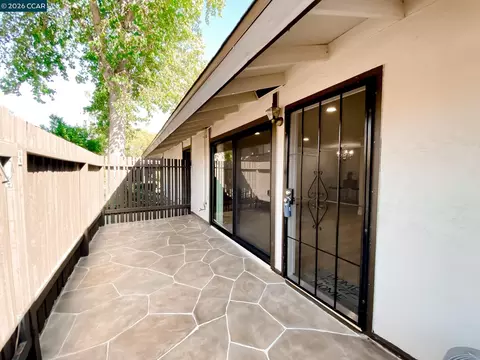 Exterior - 5457 Roundtree Pl #J, Concord, CA 94521 photo 2 of 18