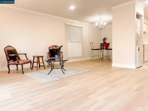 Living - 5457 Roundtree Pl #J, Concord, CA 94521 photo 9 of 10