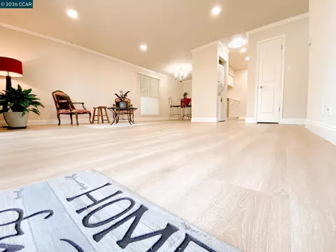 Living - 5457 Roundtree Pl #J, Concord, CA 94521 photo 10 of 10