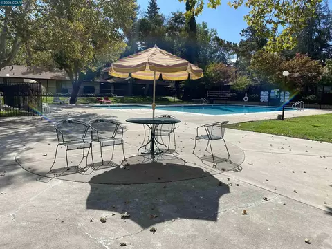 Exterior - 5457 Roundtree Pl #J, Concord, CA 94521 photo 5 of 18