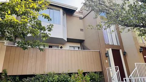2121 Vale Rd #17, San Pablo, CA 94806