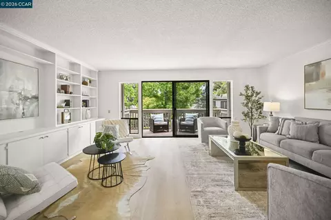 1525 Canyonwood Ct #3, Walnut Creek, CA 94595